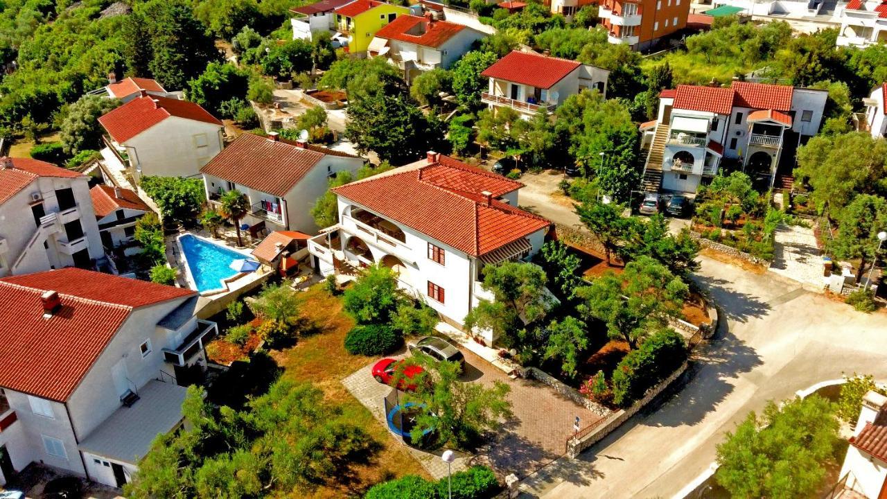 קרק Belvedere Apartments מראה חיצוני תמונה
